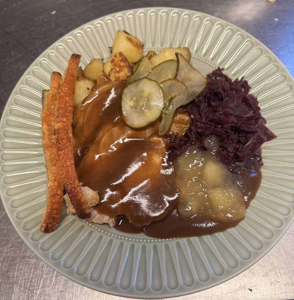 Tinas lille Danmark är en restaurang på Österlen